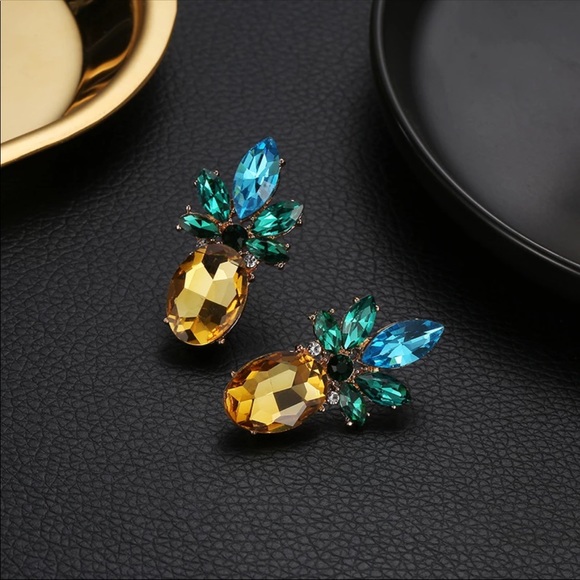 Glass Crystal Pineapple Stud Earrings - Picture 6 of 10